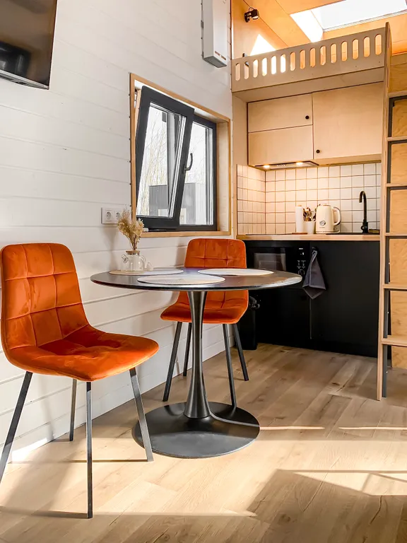 Коттедж Уютный двухуровневный домик с панорамными окнами на лес — Глинка