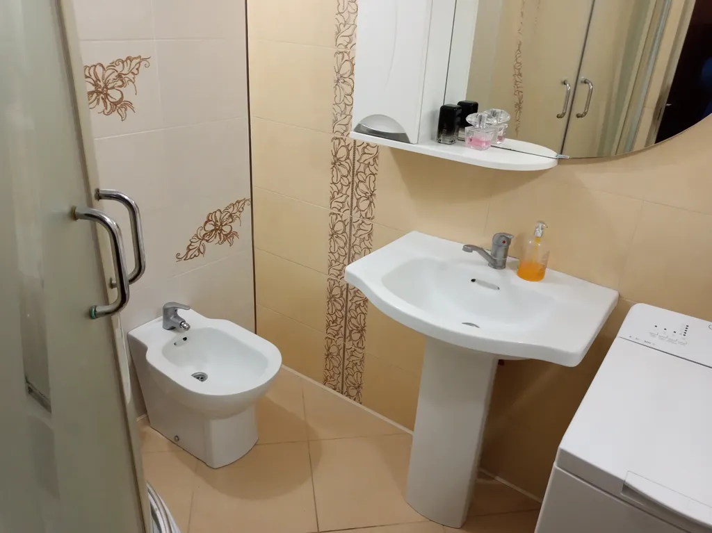 Уютный домик с отдельным двором в тихом районе города