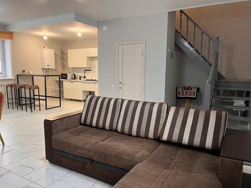 Уютный 2 этажный дом из 4 комнат