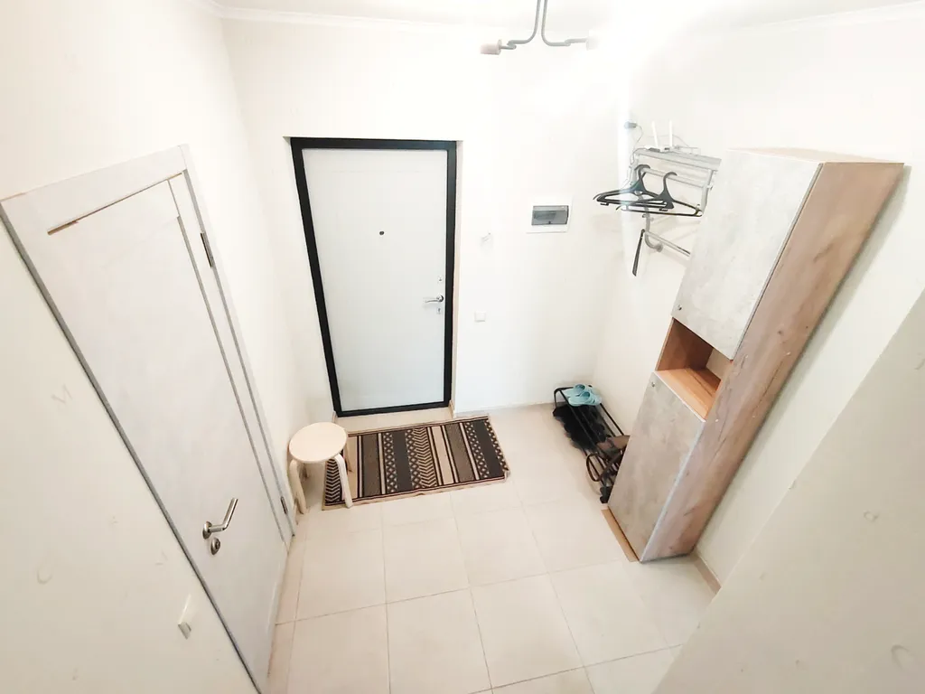 Светлая квартира с видом на рощу