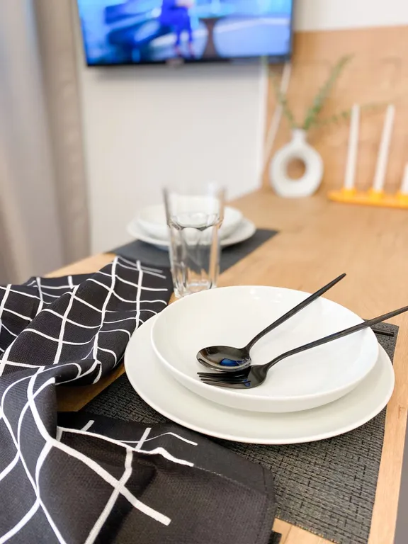 Студия с потрясающей панорамой набережной у ТРК Родник