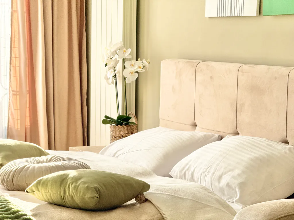 Boho sunset studio sea & mountain view