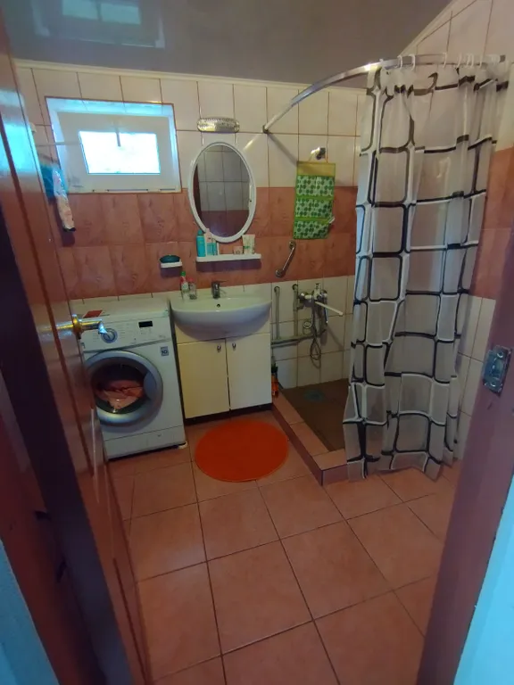 Маленький зеленый домик