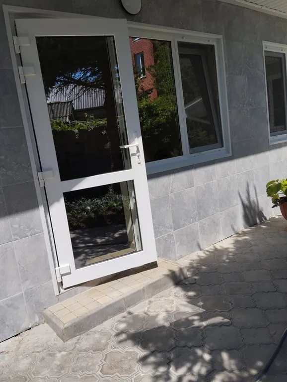 Коттедж Часть дома с отдельным входом и двором — Анапа