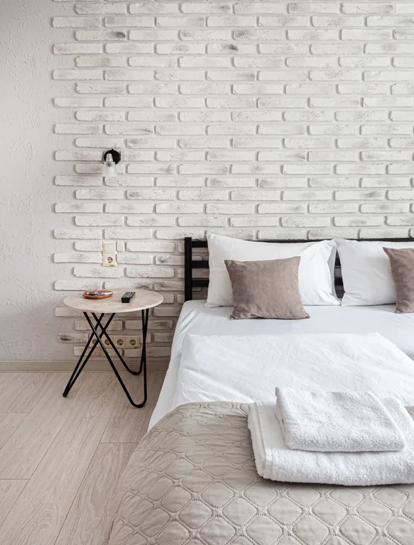 Номер с двуспальной кроватью и общей ванной