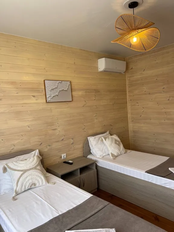 Коттедж с тёплым бассейном