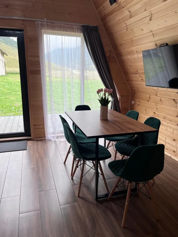 Уютный дом в горах