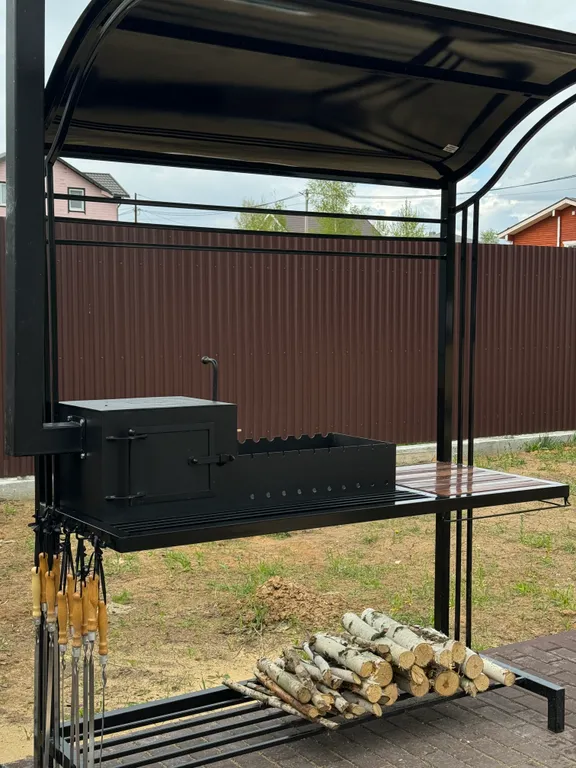 Большой уютный дом