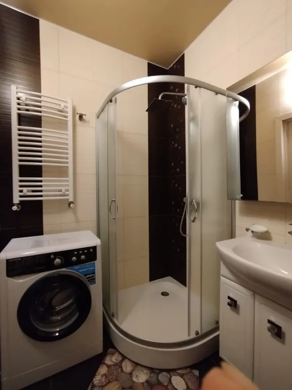 Замечательная квартира в районе 7 горбольницы с видом на горы