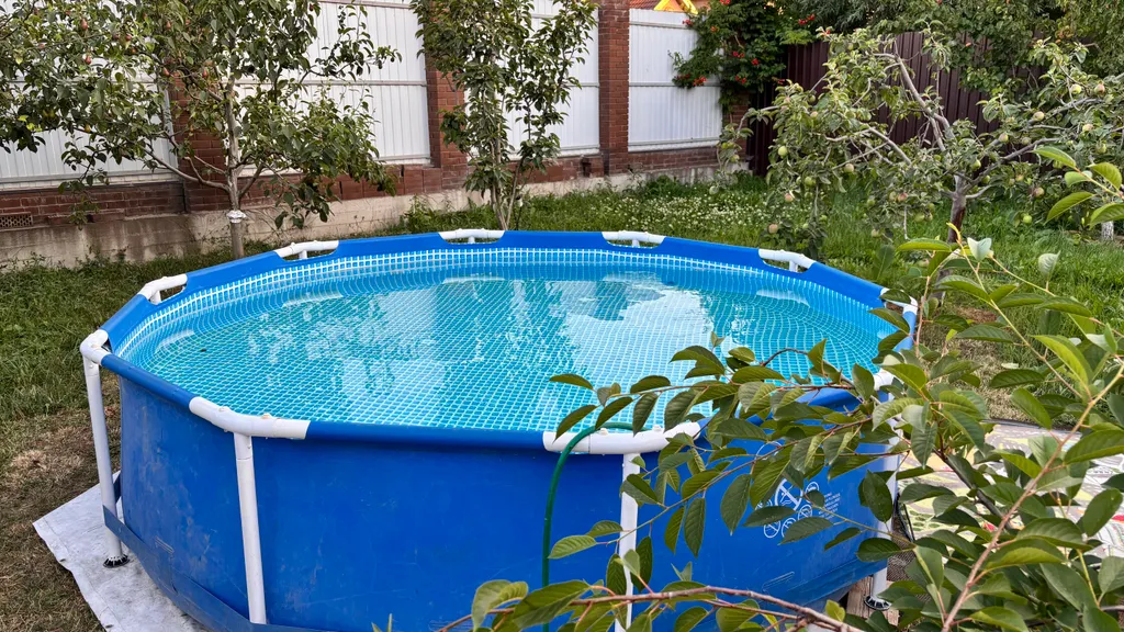 Дом в Анапе с банным чаном для дружной компании в окружении сада