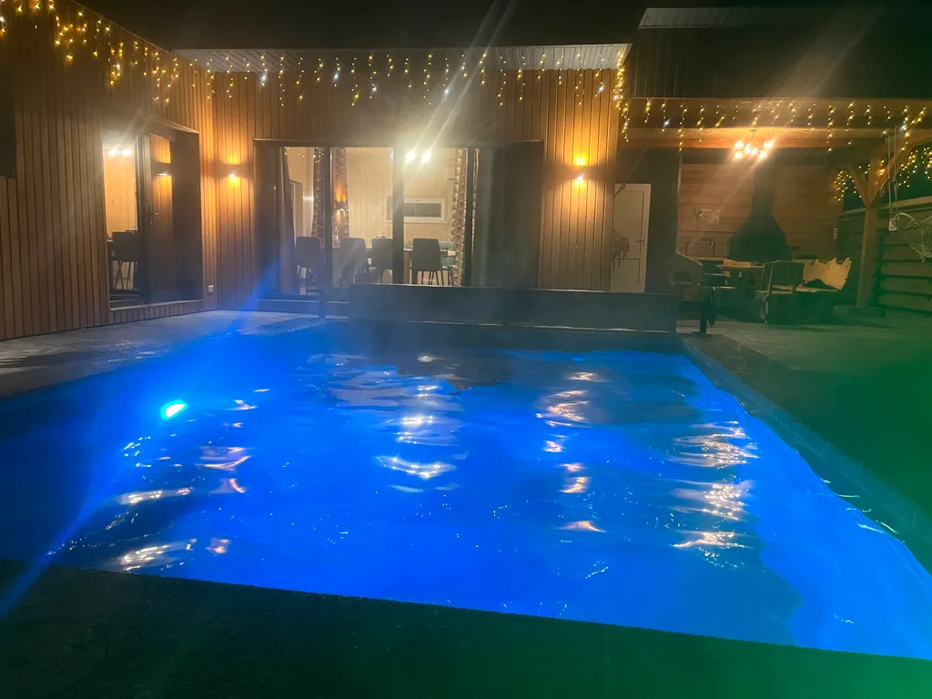 Вилла на берегу реки