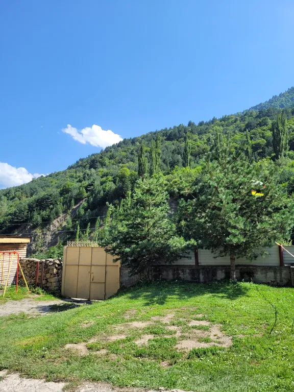 Дом в горах Осетии по пути к Цею и Мамисону