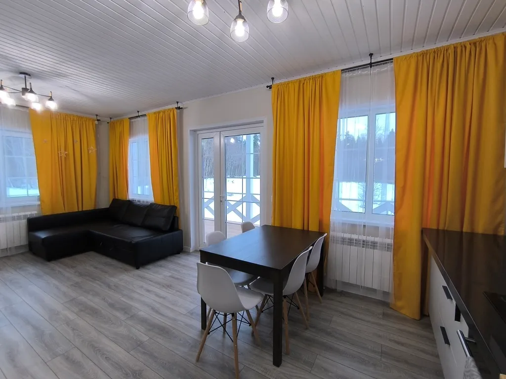 Коттедж Новый гостевой дом семь сосен на опушке леса — Плодовое