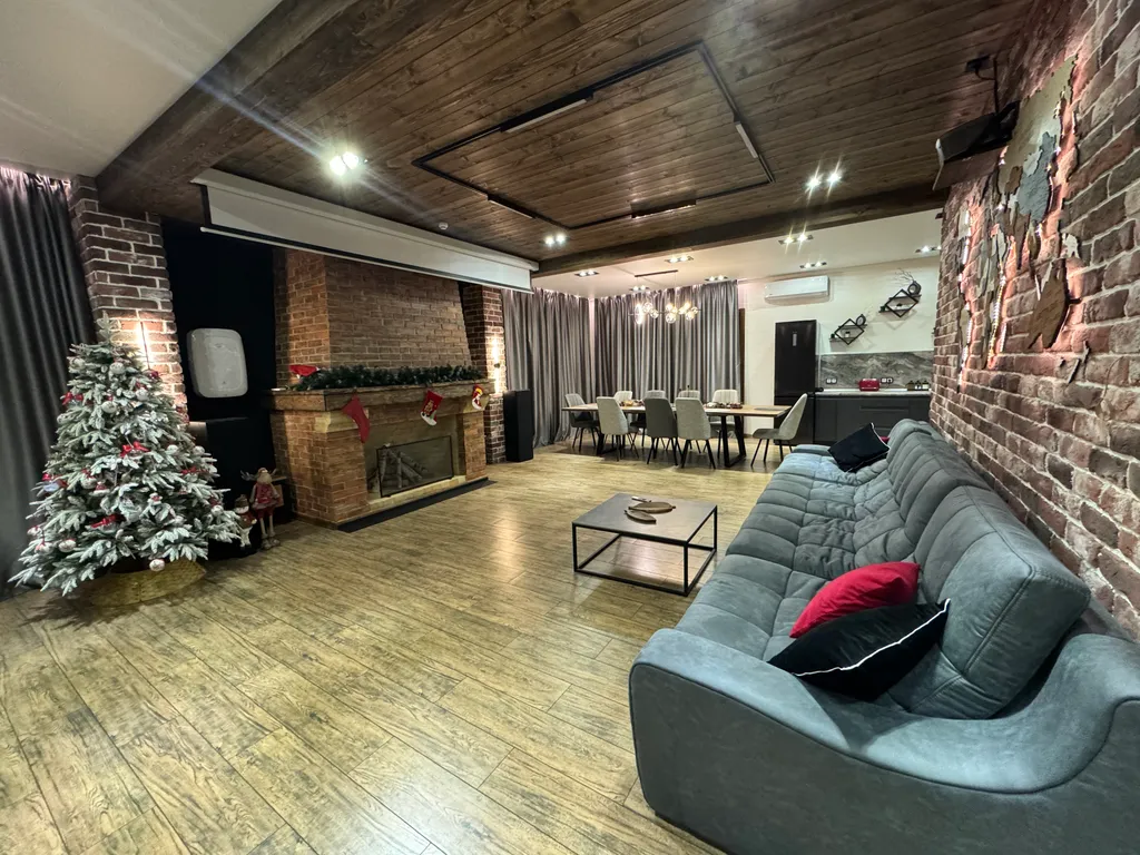 Дом в стиле лофт с камином