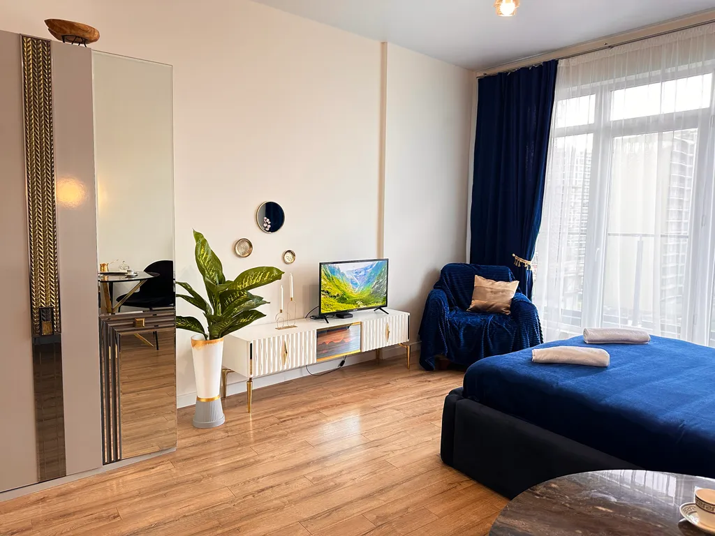 Квартира Золотая студия, бассейн + парковка free, жк white sails — Батуми