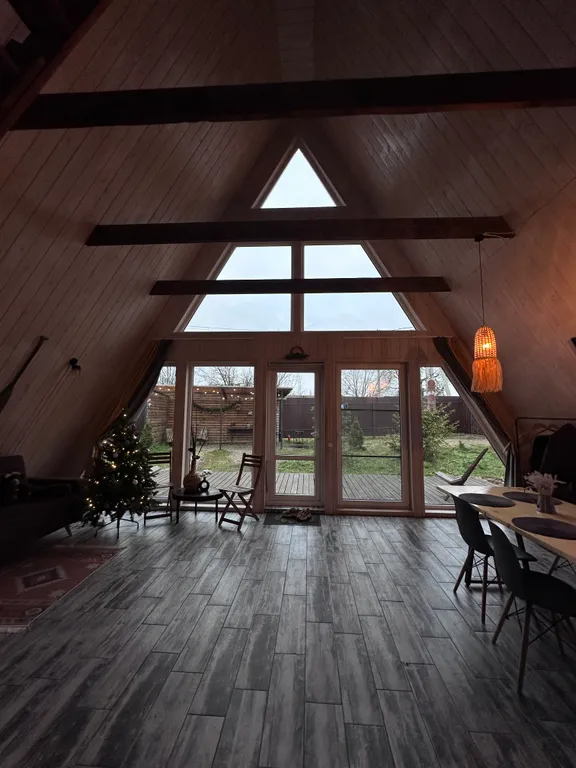 Коттедж Треугольный эко-дом с баней и чаном — Истра