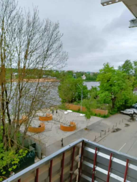 Двухкомнатная квартира в центре города с потрясающим видом из окна