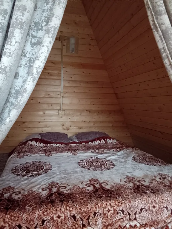 Гостевой дом с видом на пруд и горы