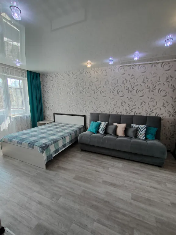 Светлая уютная квартира — аренда посуточно в Миасс