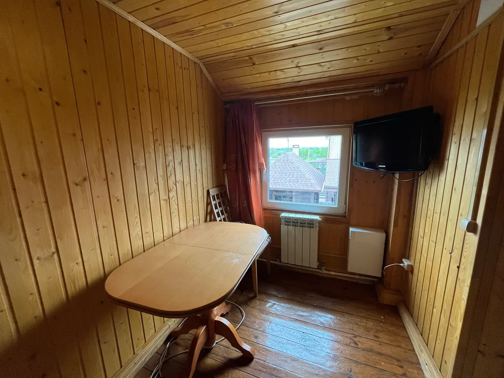 Дом с бассейном