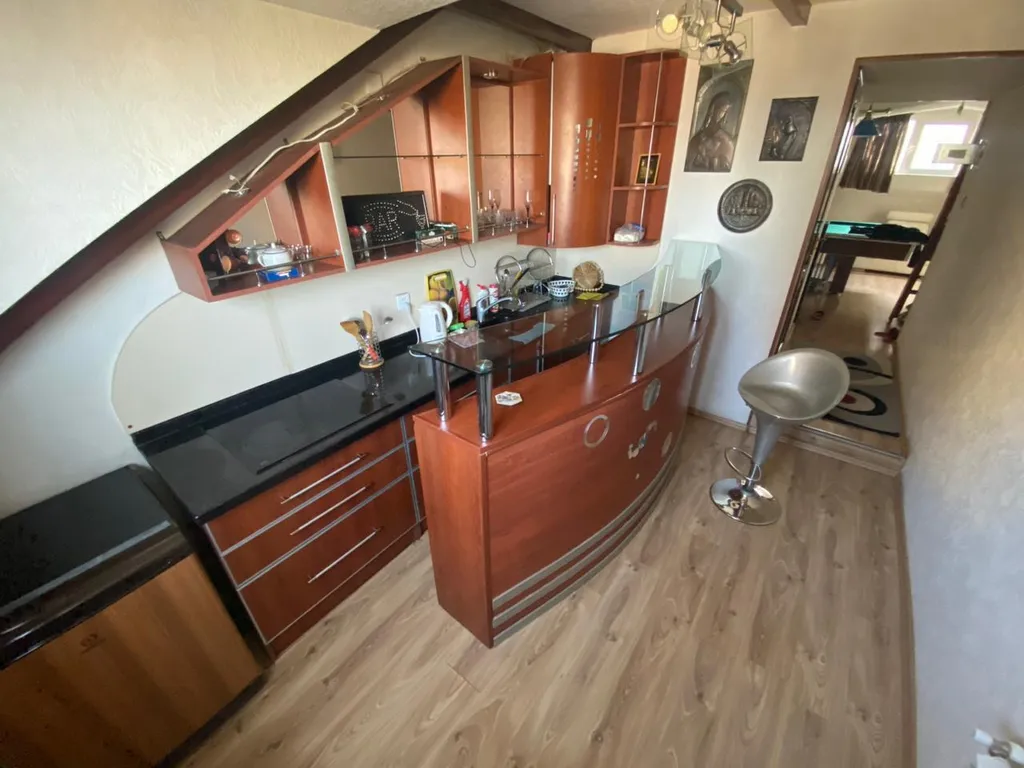 Лофт с бильярдным столом