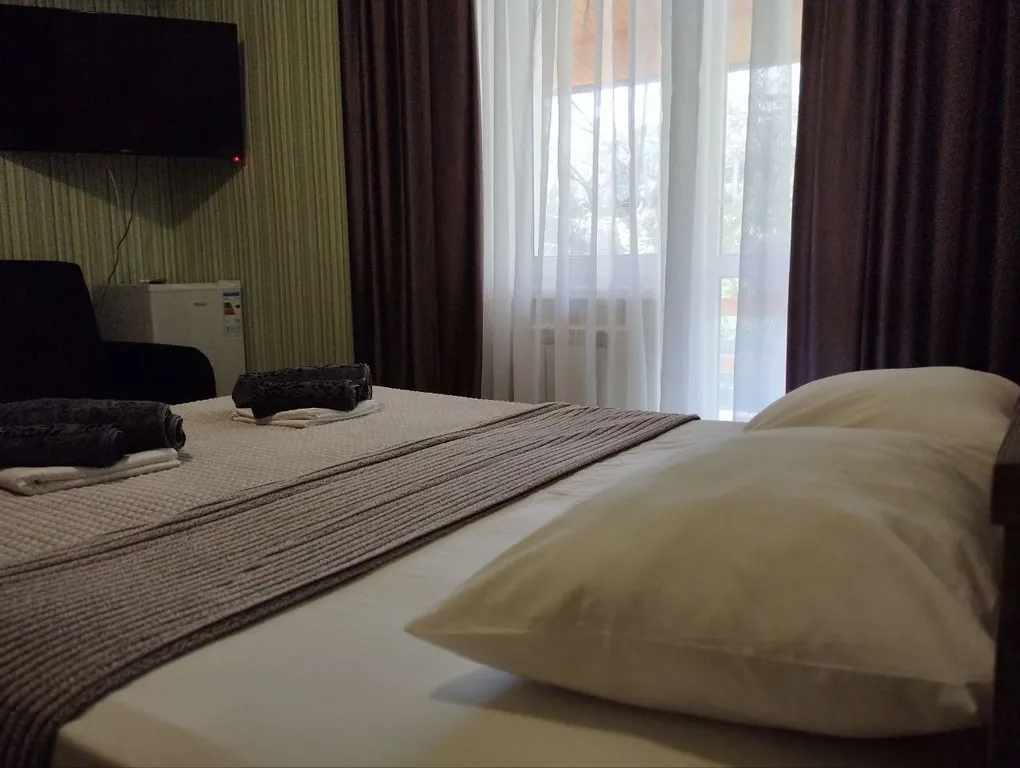 Квартира Уютная комфортная 2х + 2 доп. Местная комната с большим балконом — Лазаревское