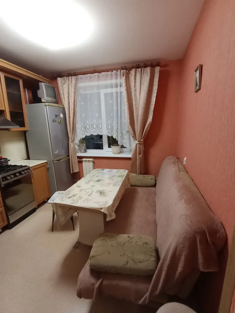 Диван на кухне