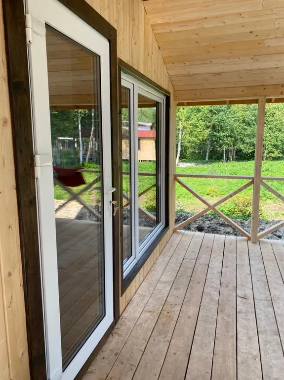 Дом прямо на берегу Беломоро-Балтийского канала "Дикая клюква"