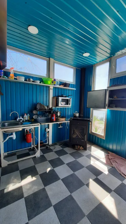 Эллинг на самом берегу Азовского моря