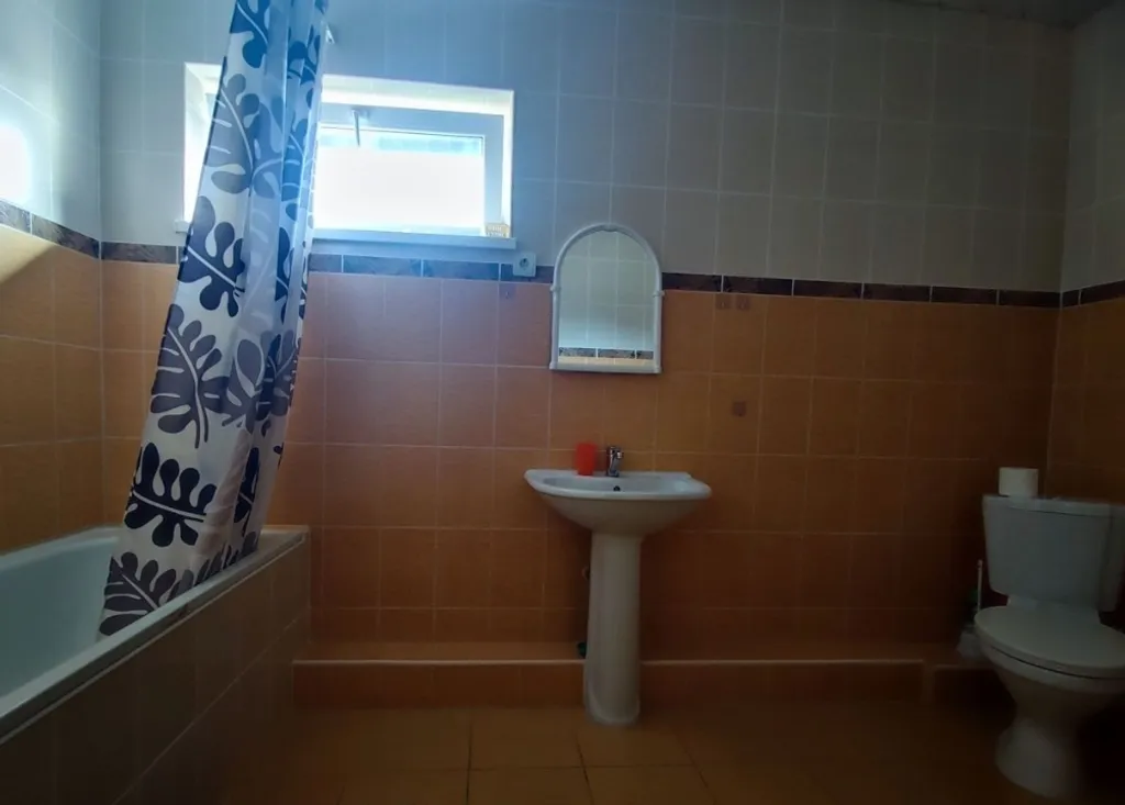 Просторная, светлая квартира в центре поселка Агой