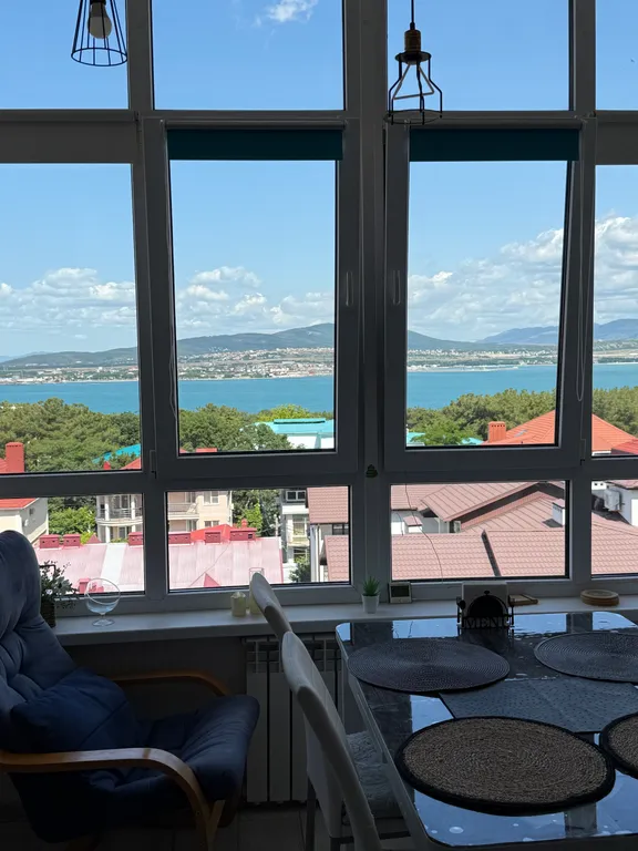 Квартира Апартаменты с видом на море около отеля Метрополь — Геленджик