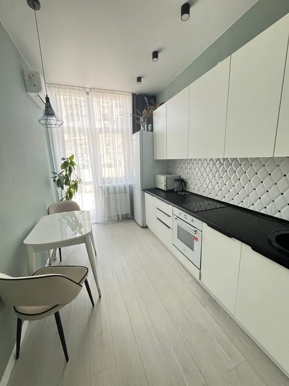 Квартира с парковкой в центре — аренда посуточно в Ялта