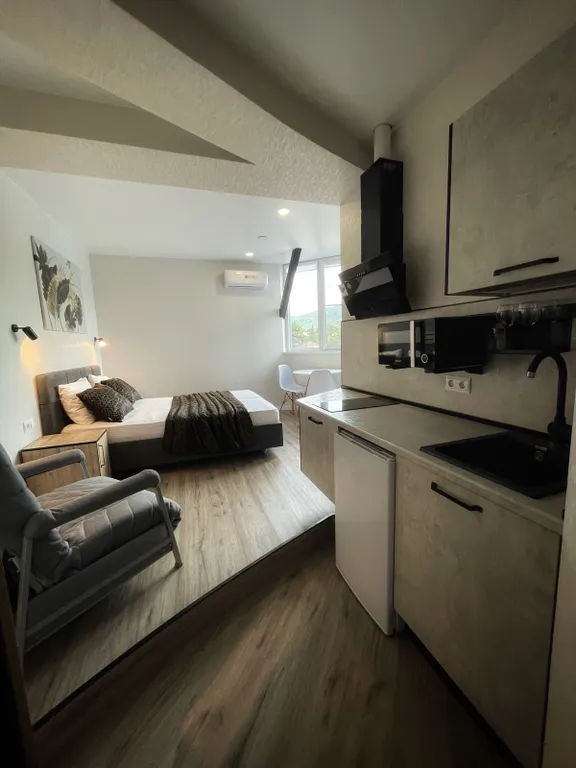 Студия в 3 минутах до моря с видом на горы