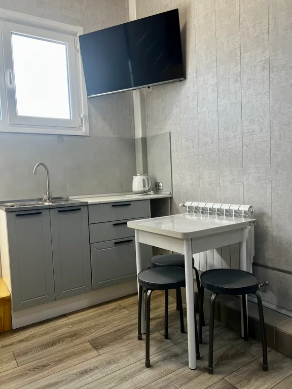 Двухэтажные апартаменты близко к трассе М4 с кондиционером, WI FI, P