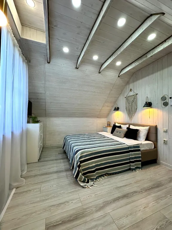 Монсардный этаж в стиле шале