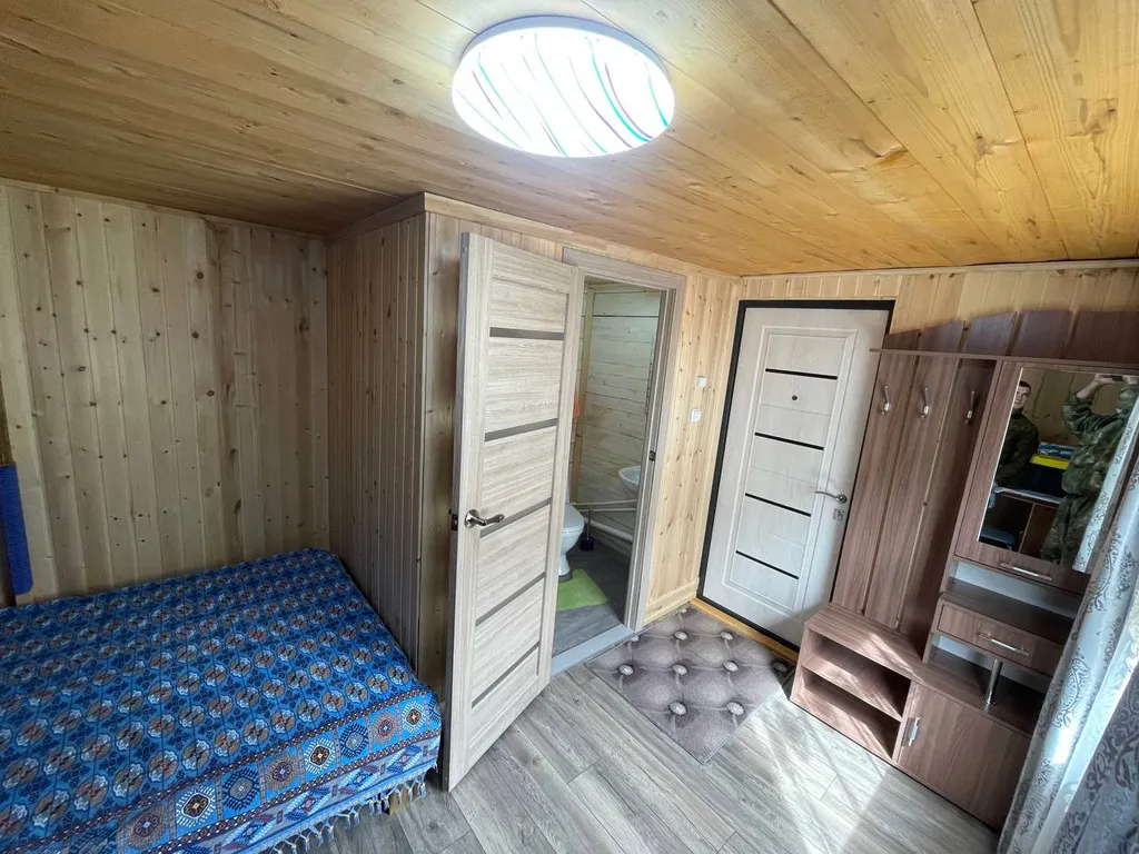 Домик с удобствами внутри