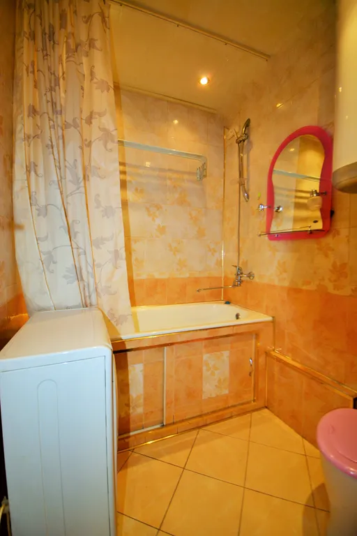 Двухкомнатная квартира в центре недалеко от авто и ж/д вокзала