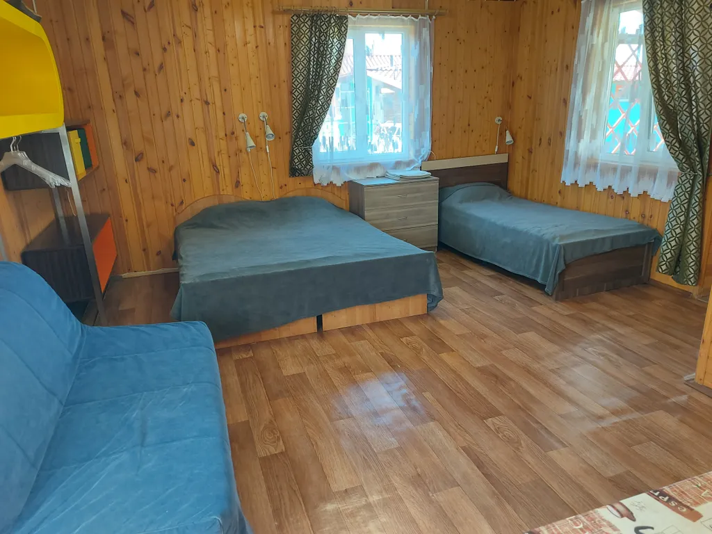 Комфортные домики у озера Дривяты под Замковой горой