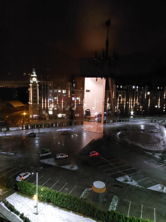 Уютная квартира с панорамными окнами в пол и красивым видом на парк