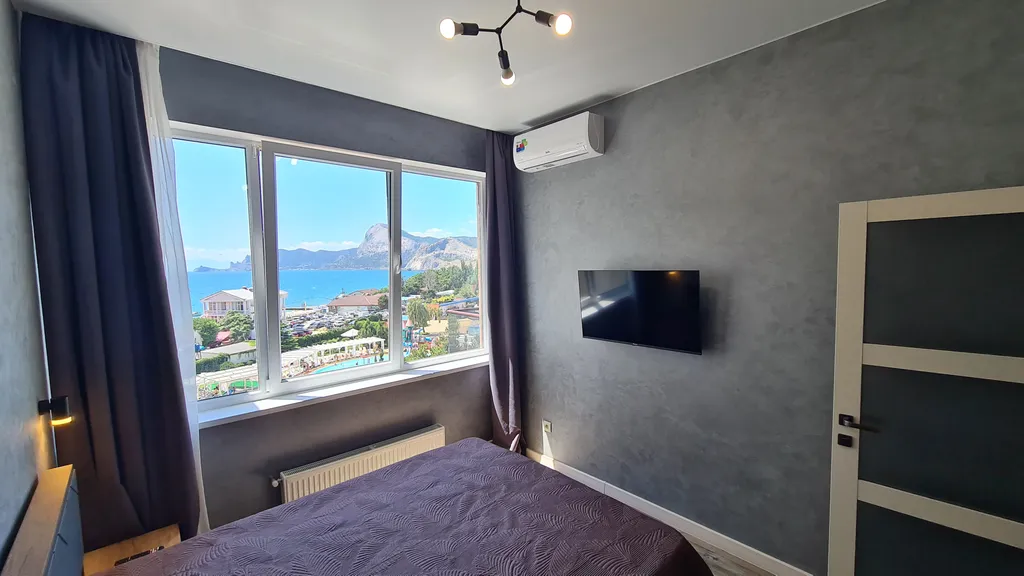 Двухкомнатные апартаменты в апарт-комплексе Атлас с видом на море