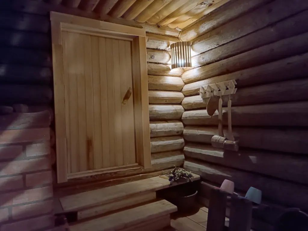 Дом - баня на озере