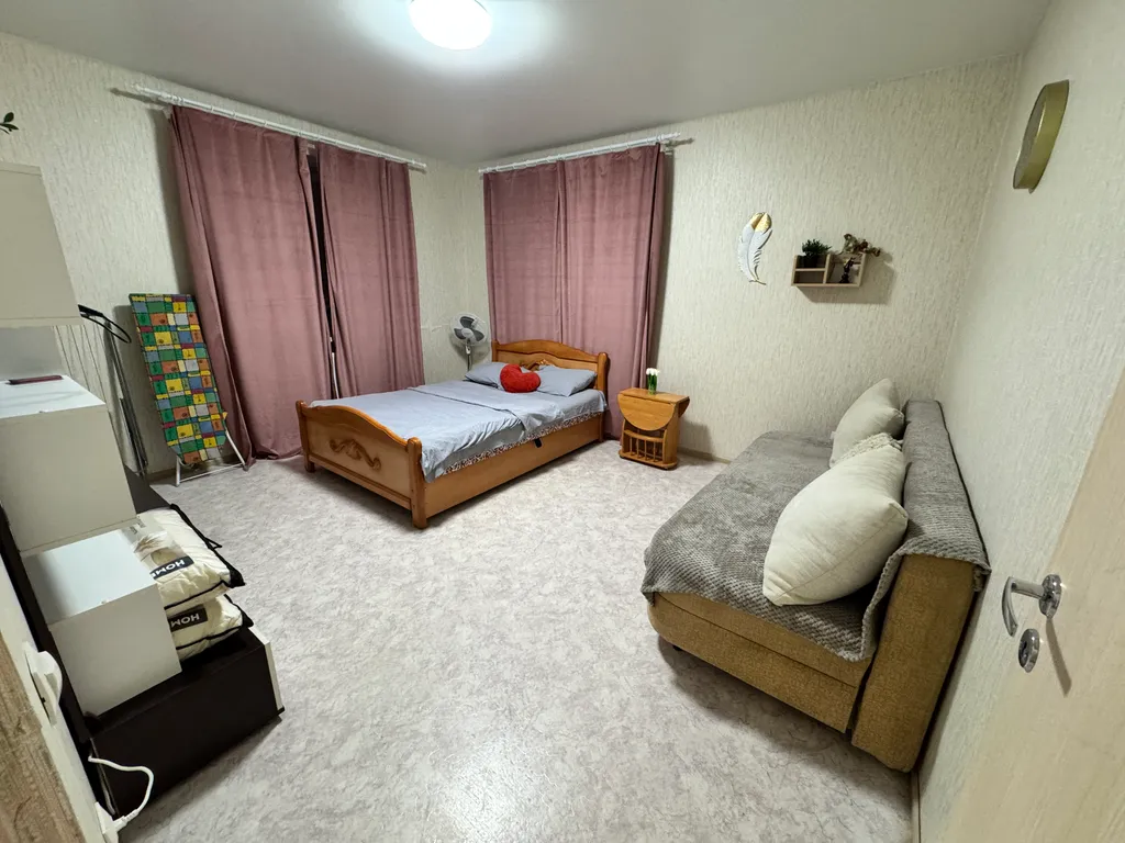 Просторная квартира с видом на озеро и парк