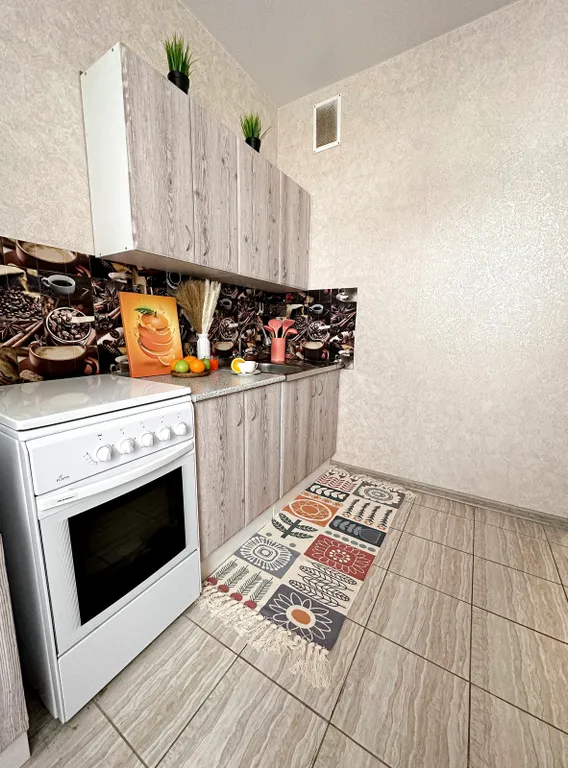 Большая парковка Рядом магазины, остановка, диагностический центр