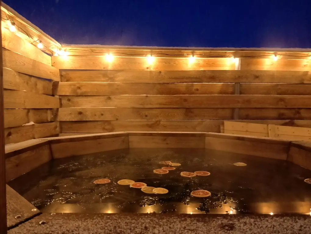 Домик с баней и фурако и барбекю на территории в 10 минутах от центра