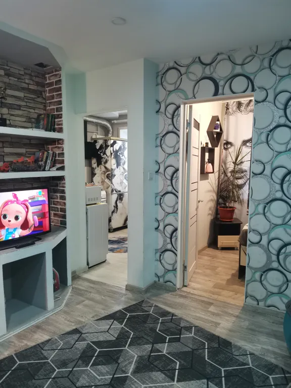 Евродвушка. Цирк, Молот