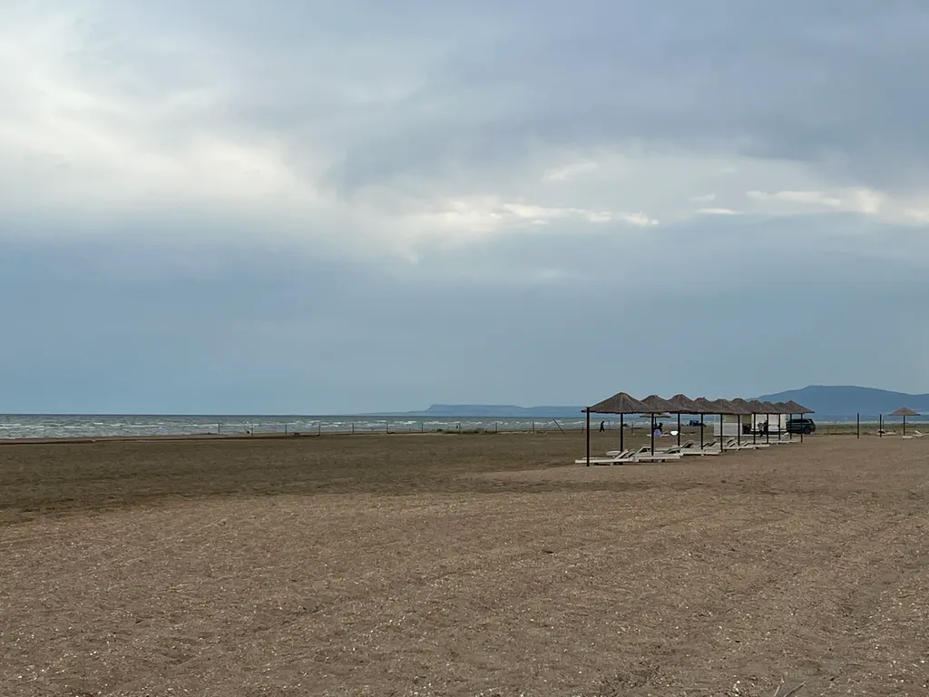 Уютный дом на берегу моря