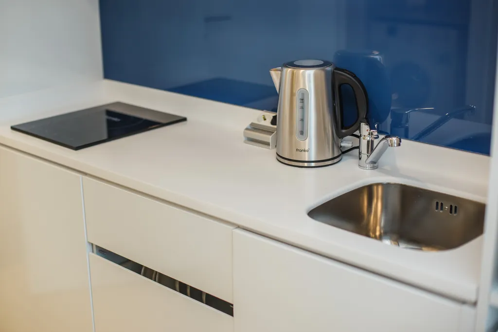 Студия на первой линии