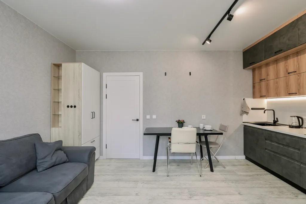 Уютно Ижевск. Новая дизайнерская студия с панорамным балконом