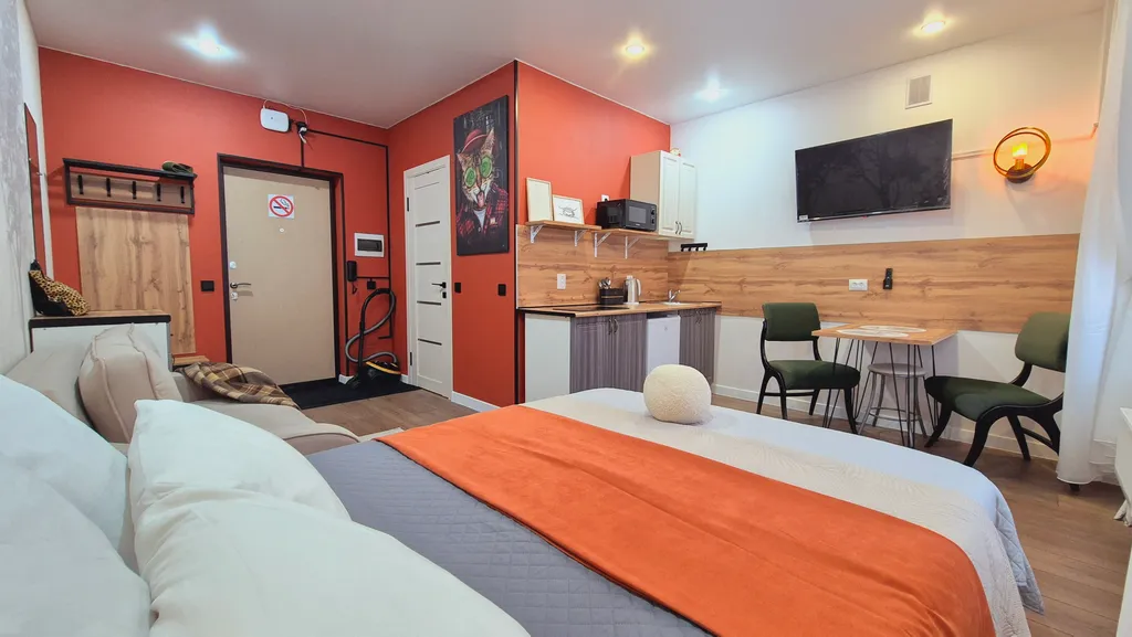 Новая студия Эльдорадо до Макси 5 минут ходьбы