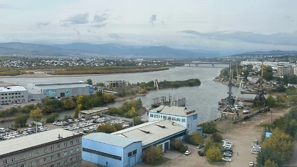 Уютная студия в центре, с видом на реку